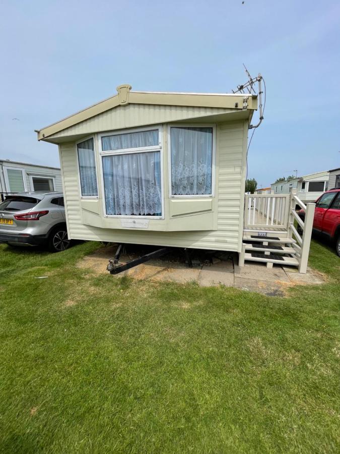 Tessas Caravan Breaks 3 Hotel Chapel Saint Leonards Exterior photo